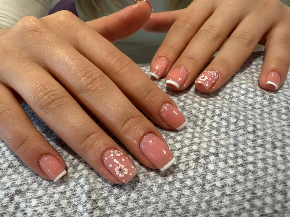 Manicure in Başakşehir